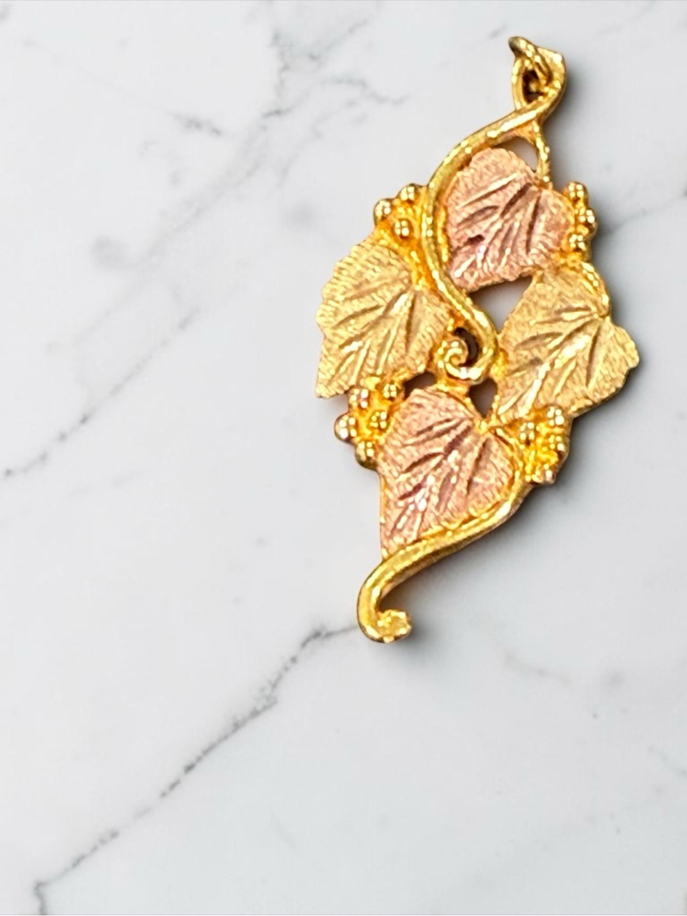 Vintage Tri-Color Gold Grape Leaf Vine Pendant 3g XRF Tested